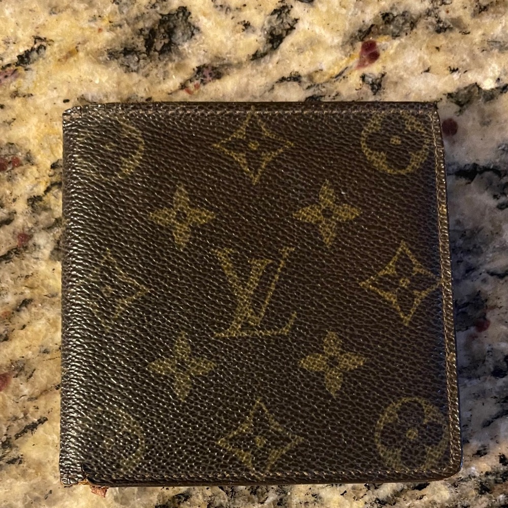 LV men wallet
